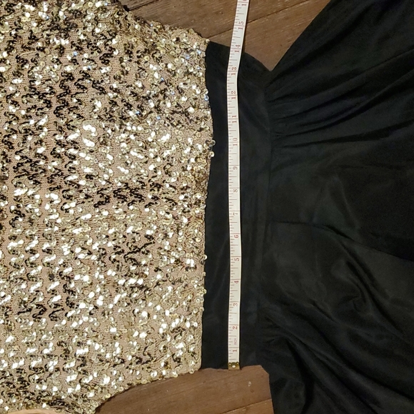 CLOSET CLOSING 7/31 Gold and Black Violet Chachki Dress - Picture 11 of 14